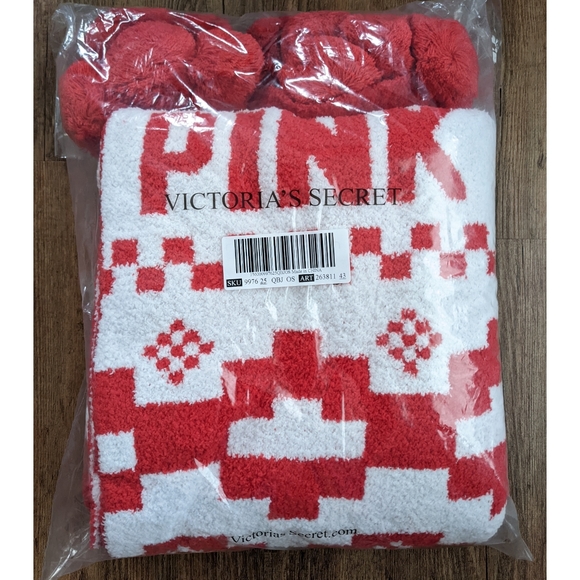 Victoria's Secret PINK Marshmallow Knit Blanket - Picture 5 of 5